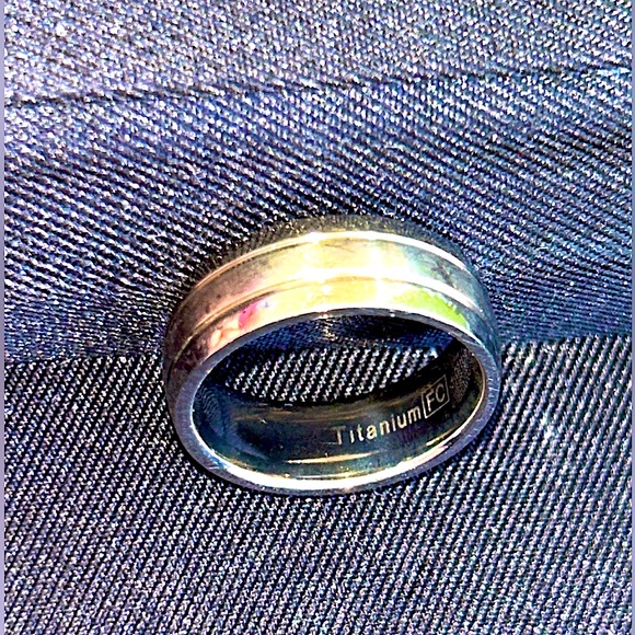 Titanium Unisex Silver Ring Size 9 - Picture 7 of 9